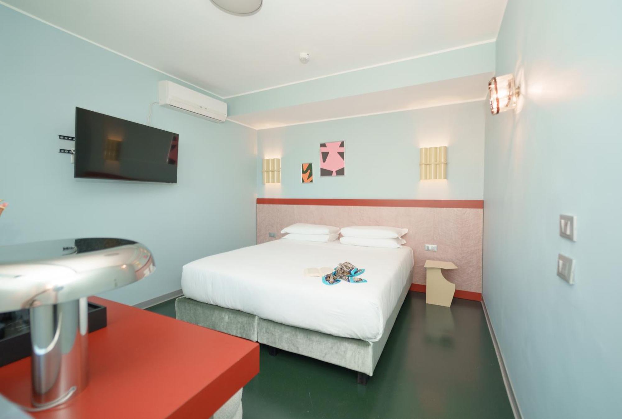 Moderno Hotel Roma Exterior foto