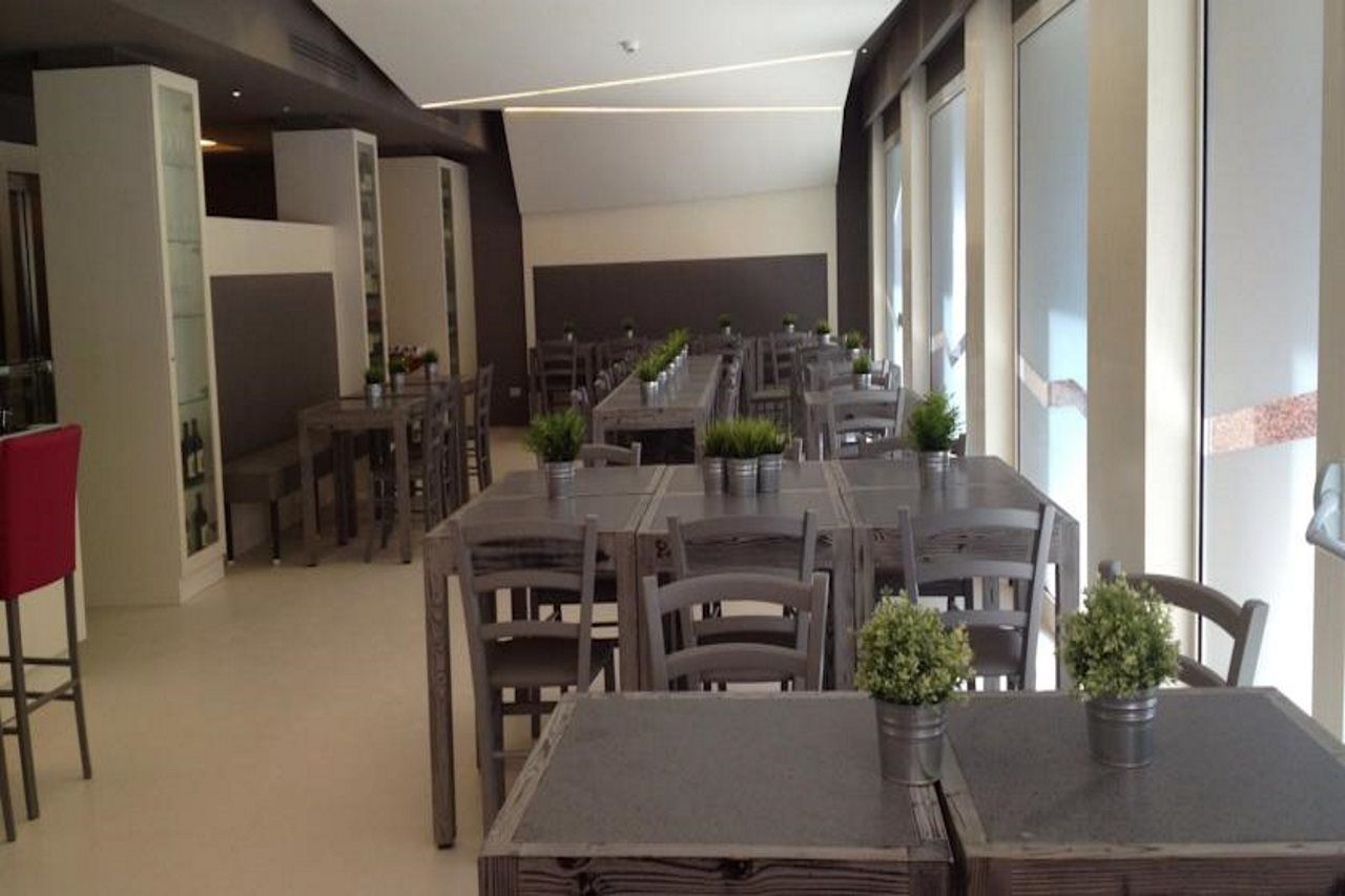 Moderno Hotel Roma Exterior foto